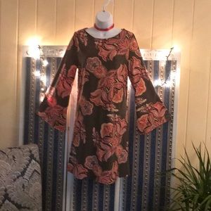 Context Bell-Sleeve Dress